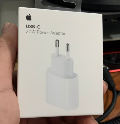 Adaptador de corriente USB-C 20W de Apple para iPhone 12 [Rural Unboxing] –  Salmorejo Geek